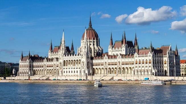 Maďarskem otřásá pedofilní skandál, sahá do nejvyšších politických kruhů