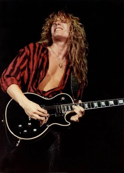 Soubor:John Sykes 1984.jpg – Wikipedie