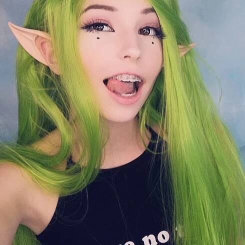 Odvážná cosplayerka sdílí sexy fotky 4
