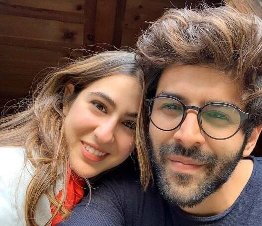Kartik Aaryan with girlfriend Sara Ali Khan