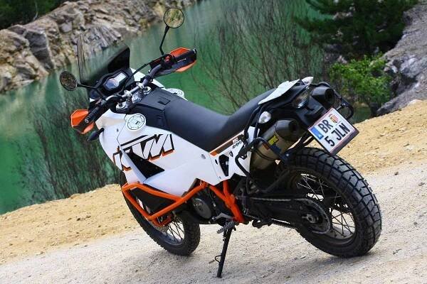 Skutečná cestovní endura - KTM 990 Adventure a Triumph Tiger 800 XC - MotoLife.cz 