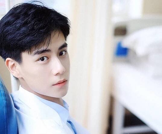 Hu Yitian Biography – Facts, Childhood, Family Life of Chinese Actor & Model