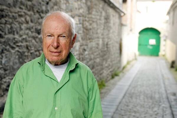 Režisér Peter Brook miloval divadlo, ale slávu mu přinesl jeho film Pán much. Dnes by se dožil 100 let