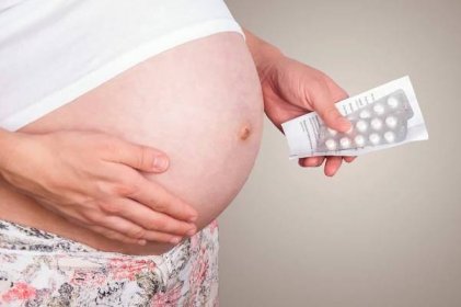 Zelený výtok v tehotenstve – normálny jav alebo príznak problému? - TvojeZdravie.sk