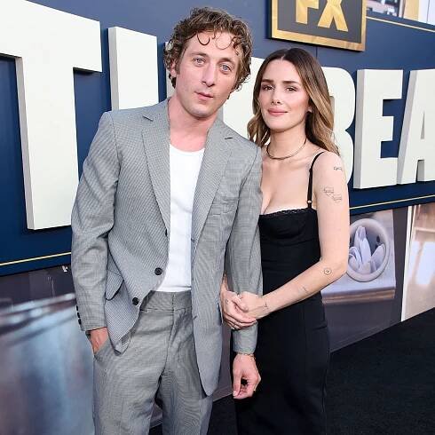 Jeremy Allen White, Wife Addison Timlin's Relationship Timeline