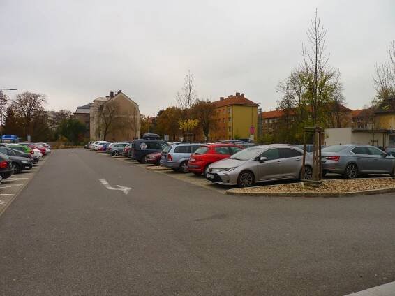 Fotogalerie • Parkoviště nádraží (Parkoviště - placené) • Mapy.com