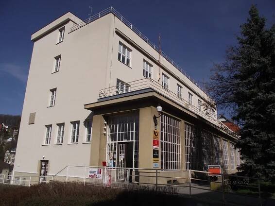 Luhačovice – budova pošty a... - Dům, budova