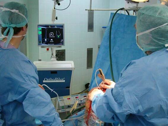 Covid zastavil tisíce operací. Lidé navíc hazardují, odhlašují se z kontrol