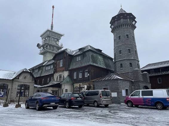 Boží Dar hledá zachránce hotelu na Klínovci, který je léta pustý a chátrá