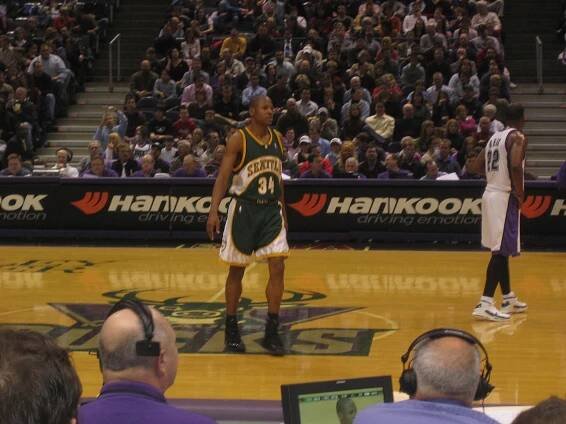 File:Ray Allen February 14th, 2006.jpg - Wikipedia