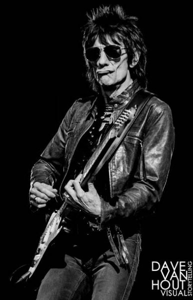 068 The Faces - Ron Wood - Bospop 2011