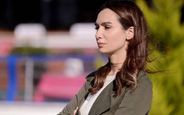 Siyah Beyaz Aşk - Episode 4 (E04) (2017)