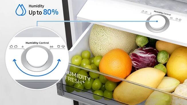 Potraviny v zásuvce Humidity Fresh+ v chladničce SAMSUNG RB38C7B6AB1/EF_06