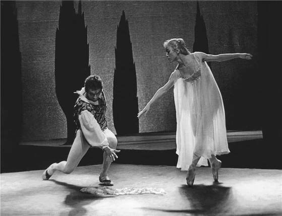 Othello - 28.06.1968, Jaromír Petřík (Othello), Olga Skálová (Desdemona) Foto: Jaromír Svoboda