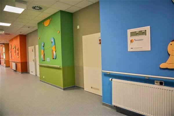 Napsali o nás: Thomayerova nemocnice ukázala novou kliniku dětské chirurgie a traumatologie (prahain.cz) | Fakultní Thomayerova