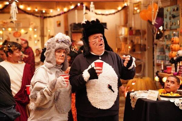Farma na spadnutí - Scare Night - Z filmu - Nancy Lenehan, Jim O’Heir