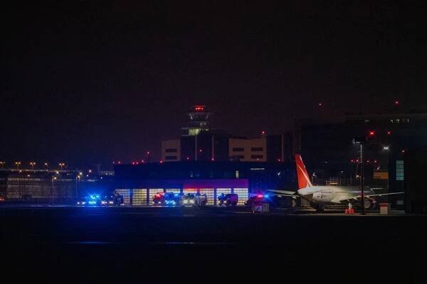 Nouzové přistání na Ruzyni: Letadlo směřující do Británie mělo mít na palubě bombu!