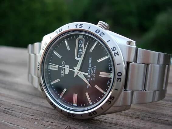 Seiko SNKE01K1