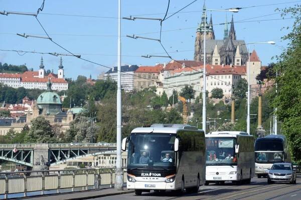 Omezení pro vjezd autobusů do historického centra: Praha zavádí přísnější pravidla. Kdo bude mít smůlu?