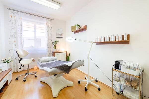 Luxusní kosmetické ošetření pleti My Secret za 1 500 Kč Pardubice, Zelené Předměstí KOSMETICKÉ STUDIO JANA • Firmy.cz