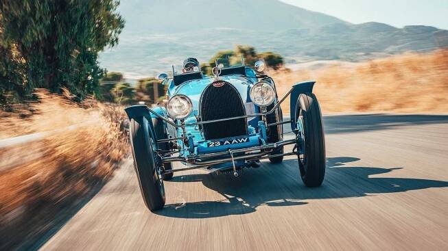 Bugatti ukázalo model Divo na tom nejlepším místě – Na Targa Florio. A společnost mu dělala legendární „pětatřicítka“