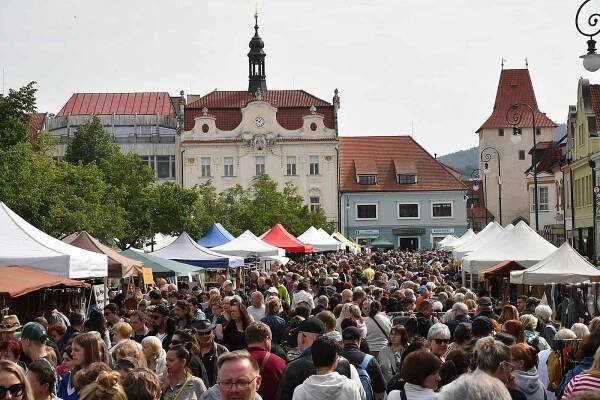 Jarní hrnčířské a řemeslné trhy v Berouně 2024.