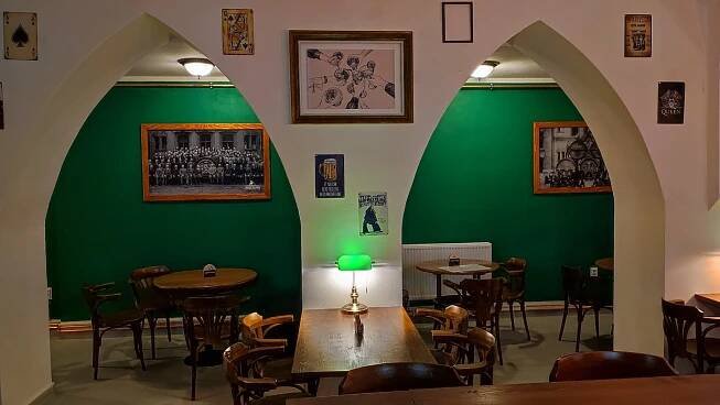 Visit MacLaren's Pub in Olomouc
