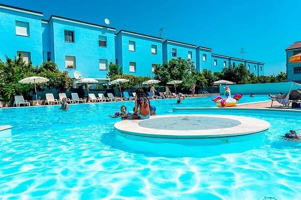 Long Beach Village Lido Adriano