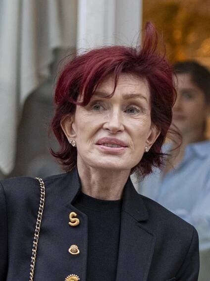 Sharon Osbourne's rapid weight loss leads to sagging, gaunt face and wrinkles. 