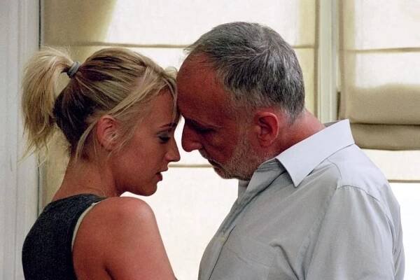 A GIRL CUT IN TWO, (aka LA FILLE COUPEE EN DEUX, aka THE GIRL CUT IN TWO), Ludivine Sagnier, Francois Berleand, 2007. ©IFC Films