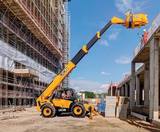 Builders & Contractors Magazine Issue#144 by Markat - Issuu