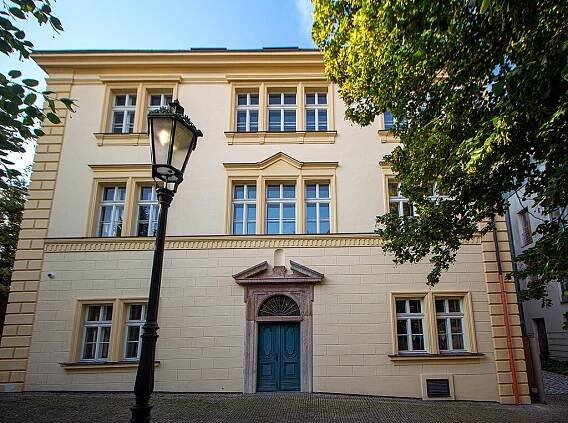 Římskokatolická farnost u kostela sv. Štěpána Praha-Nové Město – Wikipedie