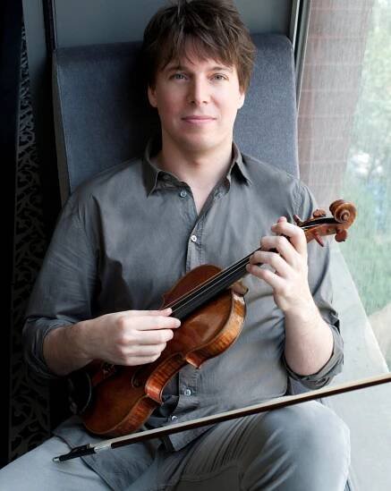 Houslista Joshua Bell bere stradivárky i do metra, ve čtvrtek zahájí sezonu České filharmonie | Hospodářské noviny (HN.cz