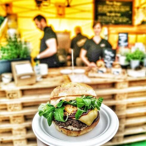 pojdte-na-burger-street-festival-3-5-cervna-u-obchodniho-domu-zlin - ZLIN.CZ