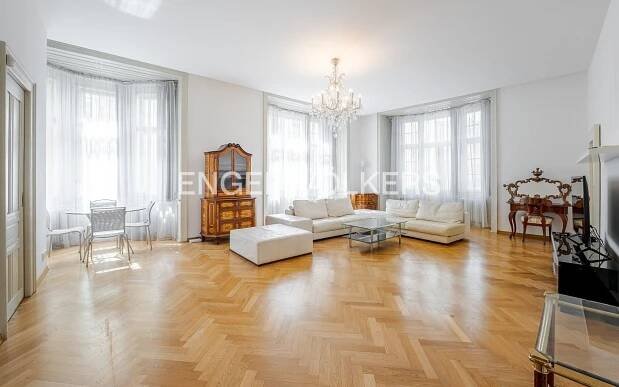 3+1, Valentinská, Praha, 130 m²