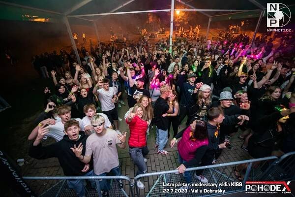 Letní párty s moderátory rádia KISS, 22.07.2023 - Val u Dobrušky | POHODEX TEAM