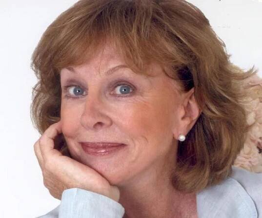 Christina Pickles Biography - Facts, Childhood, Family Life & Achievements