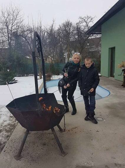 Alena Jakoubková celý život žije mezi knihami. Znát ji mohou především čtenářky. Spisovatelka, která pobývá především v Neveklově, patří totiž mezi nejpůjčovanější autorky tuzemských knihoven.
