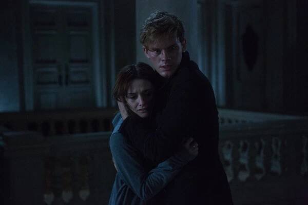 Jeremy Irvine