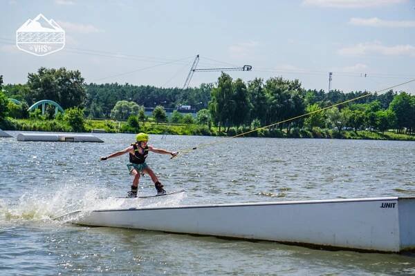 Wakeboard Półkolonie obóz - Łódź Głowno Central Wake Park VHS deskorolka skimboard