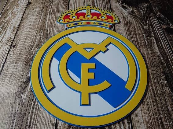 Real Madrid klub gadget Herb ODESLÁNÍ DO BALÍKOVÉHO BOXU dárek pro kluka - Allegro