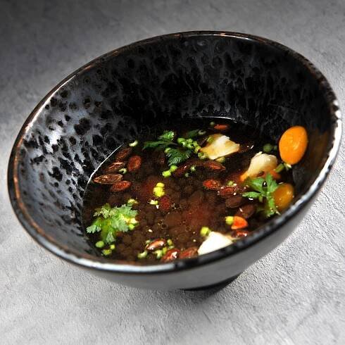 Připravte si dýňové consommé s feta sýrem podle šéfkuchaře