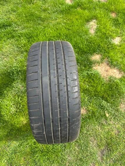 Letni pneu 225/40 R18