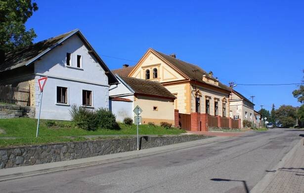Dvakačovice - Vikipedio