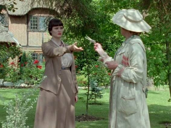 "Hercule Poirot" How Does Your Garden Grow? (TV Episode 1991) 7.6