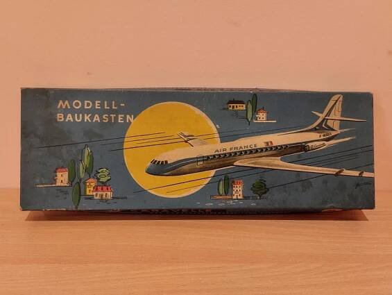 Letadlo Caravelle - VEB PLASTICART VKZ rok 1962 1/100 - Vojenské modely letadel