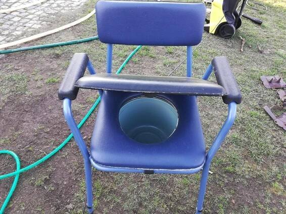 Retro WC, suchý záchod, židle nejen pro seniory - Starožitnosti a umění