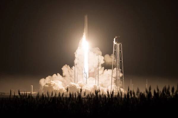 Cygnus cargo ship launches to space station, deploys one of two solar arrays – Spaceflight Now