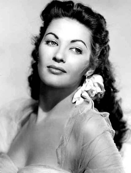 Yvonne De Carlo – Wikipedie