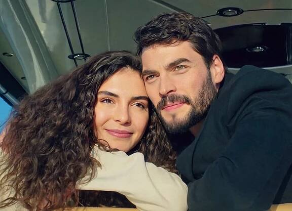 Hercai - Episode 21 - Z filmu - Ebru Şahin, Akın Akınözü